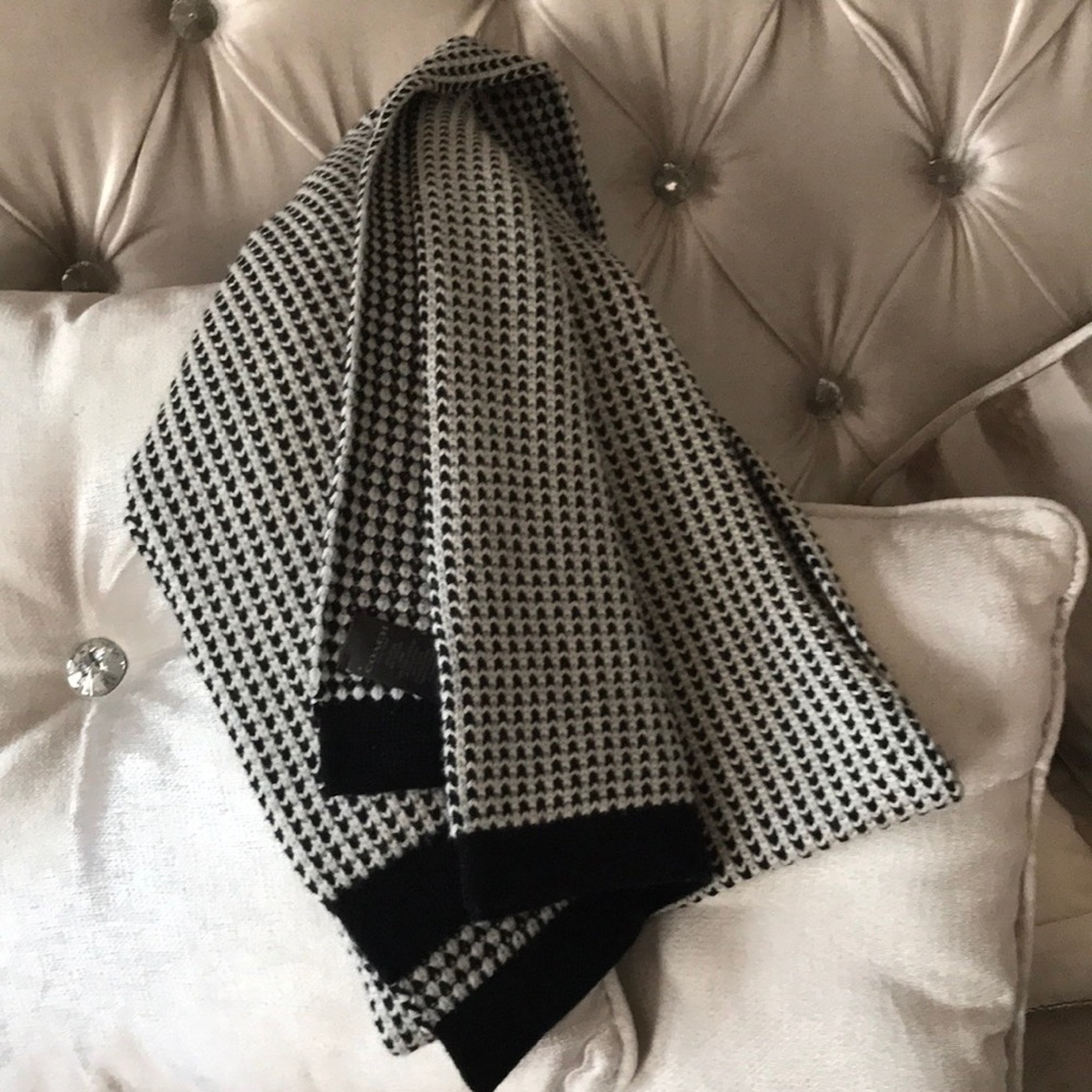 Coach wool scarf